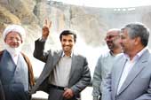  در مراسم افتتاح سد كارون4 عنوان شد؛ 
هشدار مجدد احمدي‌نژاد نسبت به تهاجم نظامي قدرت‌هاي مستكبر