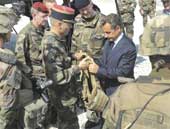 رئيس‌جمهور فرانسه سرزده وارد افغانستان شد  
هراس ساركوزي از كوچه‌ پس‌كوچه‌هاي كابل