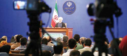 روحاني: بايد در مقابل تهديدات هميشه آماده باشيم