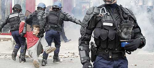 حکم دستگاه قضایی فرانسه بر سرکوب معترضان با گلوله