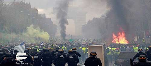 اعتصاب و تظاهرات گسترده در فرانسه در پی اصلاح نظام بازنشستگی دولت امانوئل مکرون همچنان ادامه دارد