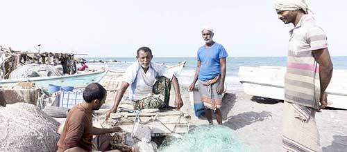 قایق‌های ماهیگیران یمنی زیر آتش جنگنده‌های سعودی