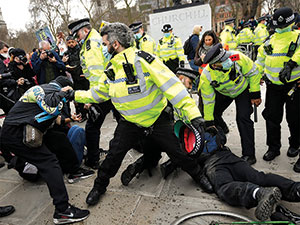 سرکوب تظاهرات علیه  خشونت پلیس انگلیس