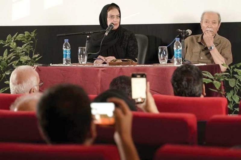 علی نصیریان، جدی در بازیگری