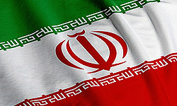 بزرگ‌ترين پرچم ايران در ساحل بوشهر به اهتزار درآمد
