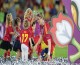 فينال يورو ۲۰۱۲ تصاويري زيبا داشت كه حتي از بالا بردن جام توسط كاسياس هم جذاب‌تر بود و مخاطبان را در پايان جام چهاردهم سر شوق آورد.