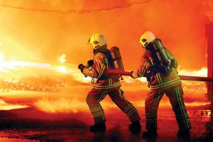 شغل پرخطر آتش‌نشانی سخت و زیان آور نیست! چـرا؟